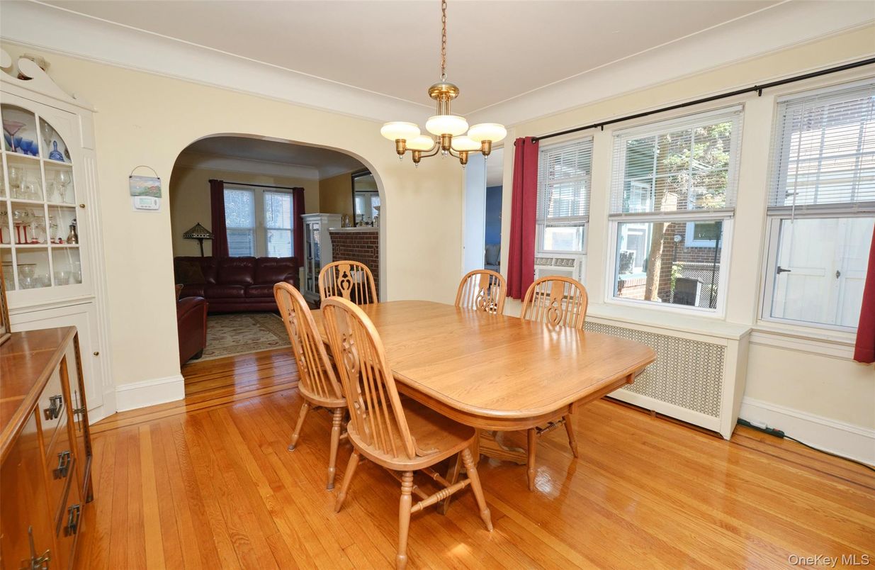 Chandelier, Dining room, Interior, Living room, Wood Texture Flooring