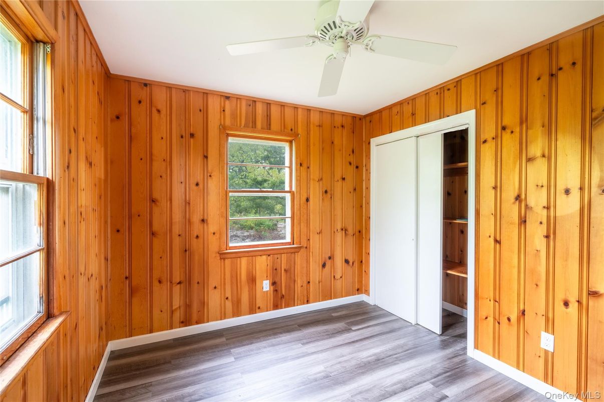 Empty room, Interior, Wood Texture Flooring, Wooden Walls