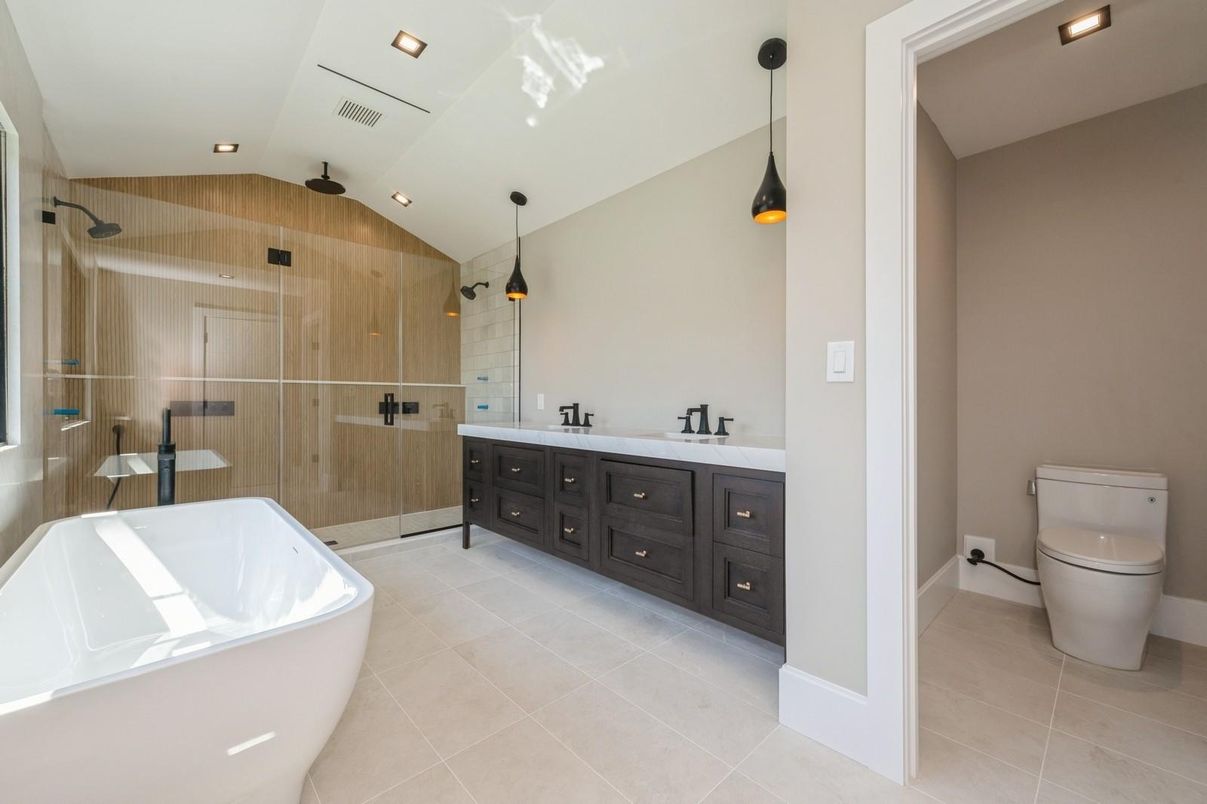 Bathroom, Dual Sink Vanities, Free Standing Baths, Glass Shower, Interior, Pendant Lights, Recessed Lighting