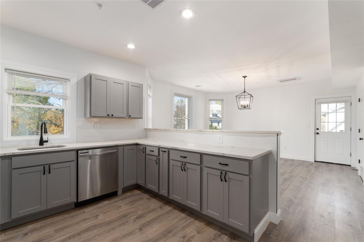 Interior, Kitchen, Pendant Lights, Recessed Lighting, Wood Texture Flooring