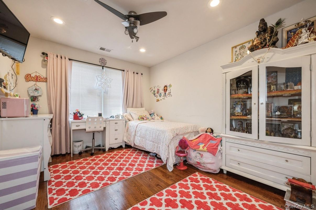 Bedroom, Home Office, Interior, Recessed Lighting, Wood Texture Flooring