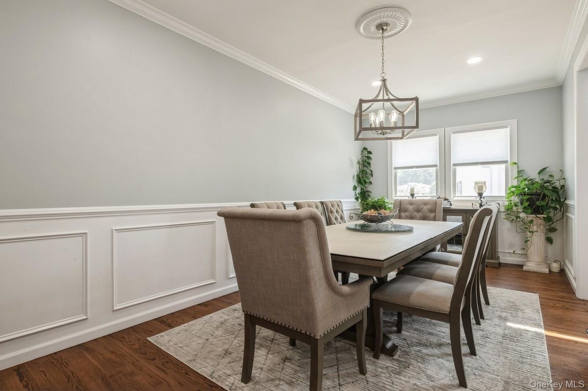 Dining room, Interior, Pendant Lights, Recessed Lighting, Wood Texture Flooring
