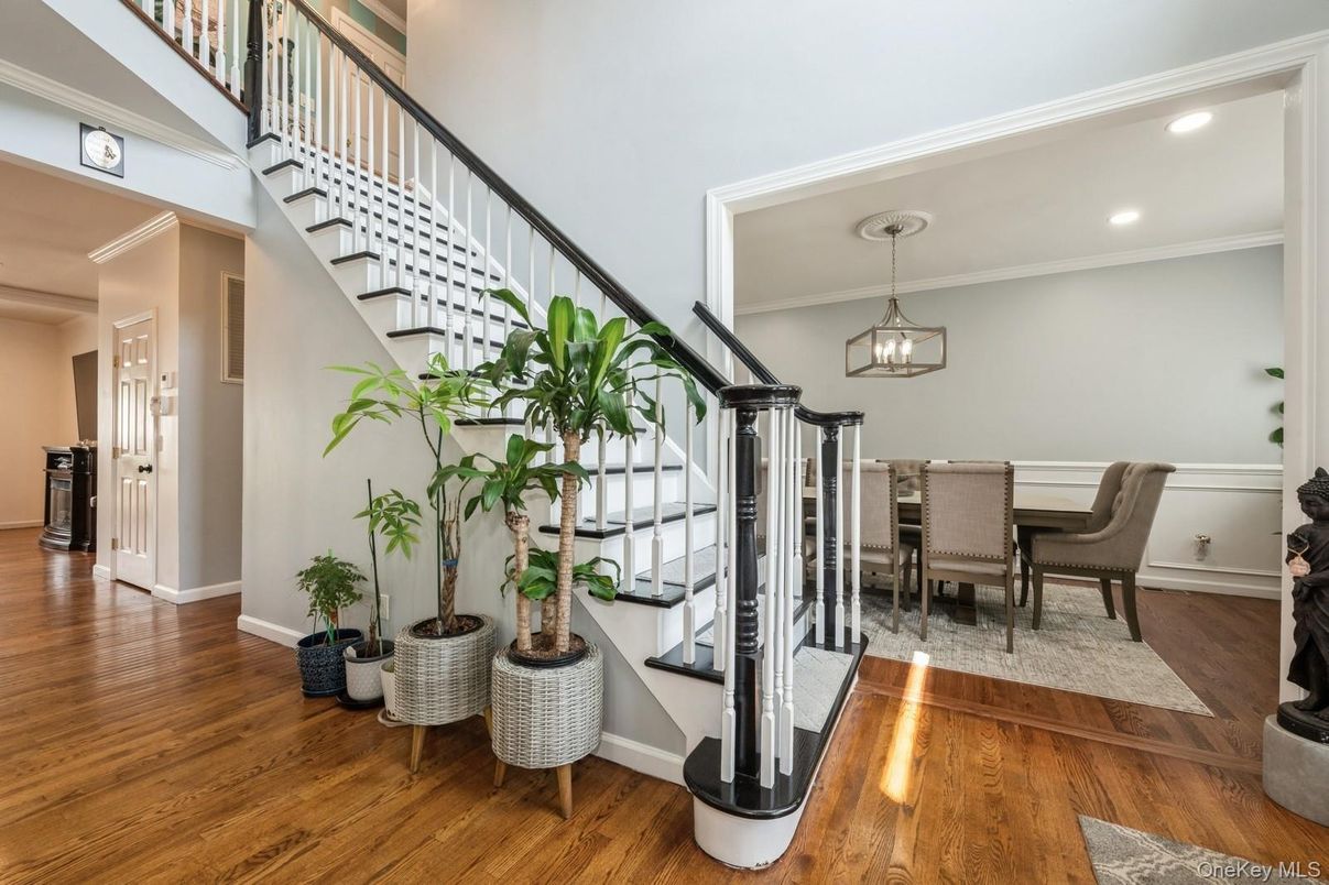 Dining room, Interior, Pendant Lights, Recessed Lighting, Wood Texture Flooring