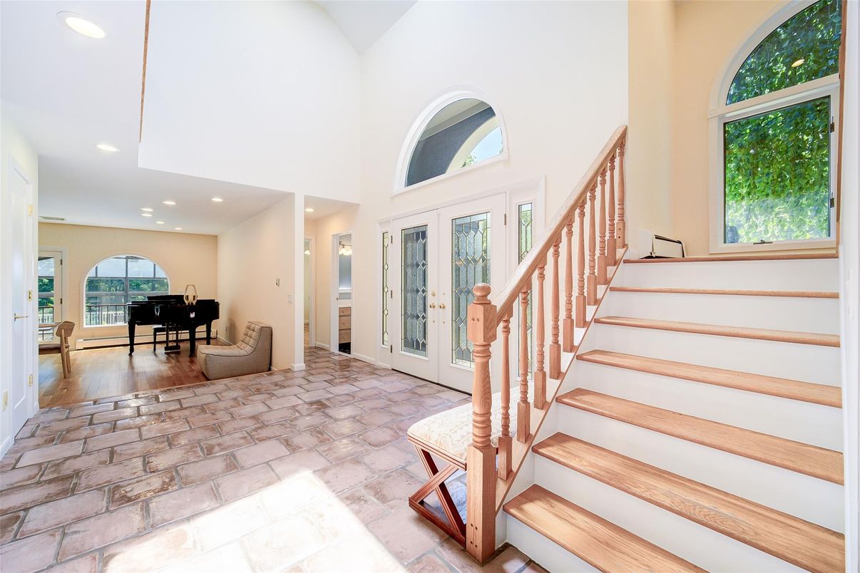 Interior, Piano, Recessed Lighting