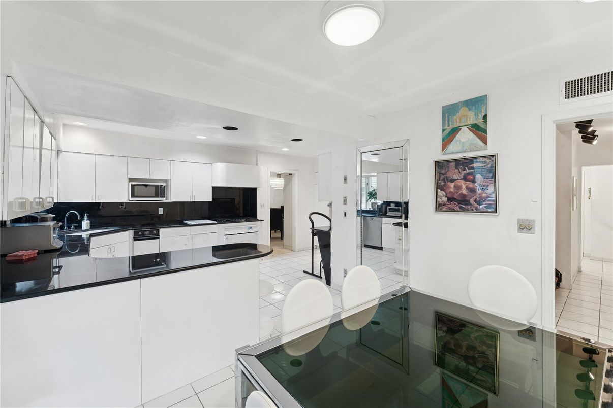 Interior, Kitchen, Recessed Lighting