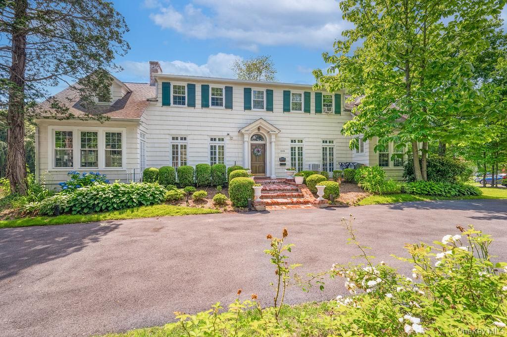 Exterior, Facade, Georgian