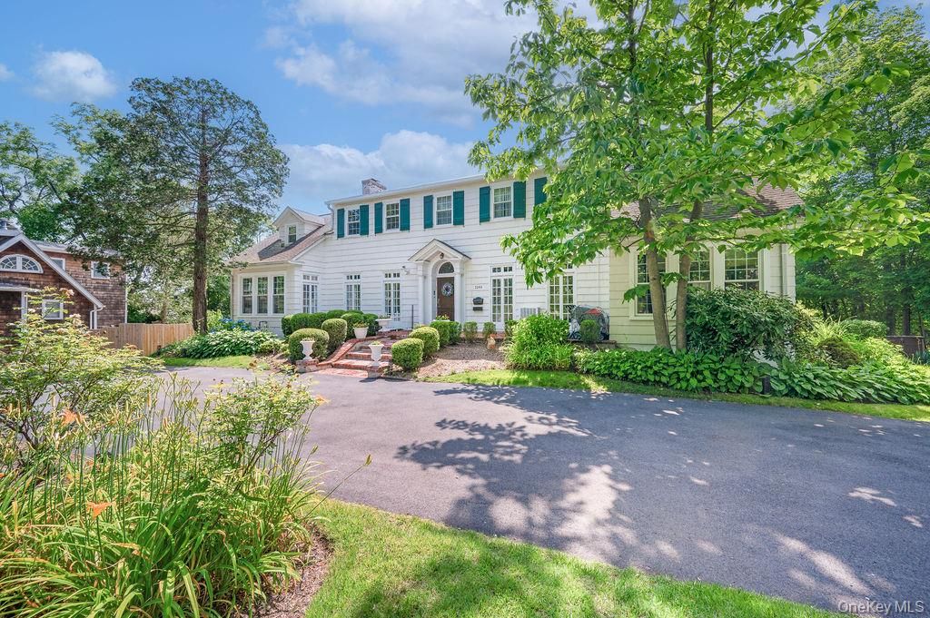 Exterior, Facade, Georgian