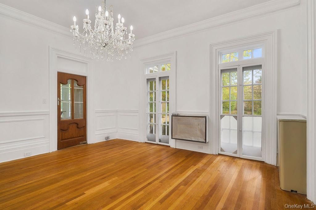 Chandelier, Empty room, Interior, Wood Texture Flooring