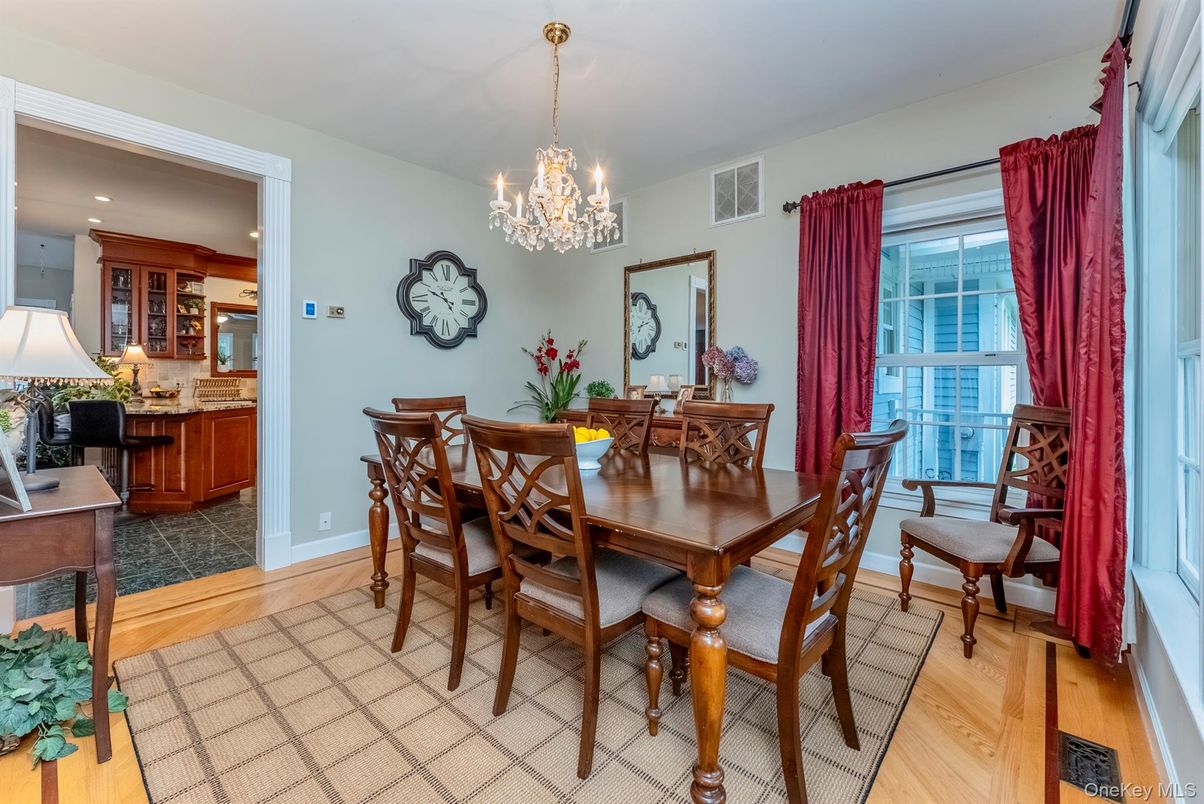 Chandelier, Dining room, Interior, Recessed Lighting, Wood Texture Flooring
