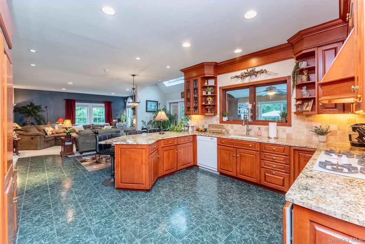 Dining room, Interior, Kitchen, Living room, Pendant Lights, Recessed Lighting
