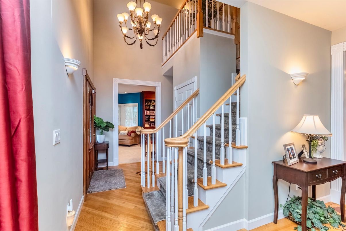 Chandelier, Interior, Wood Texture Flooring