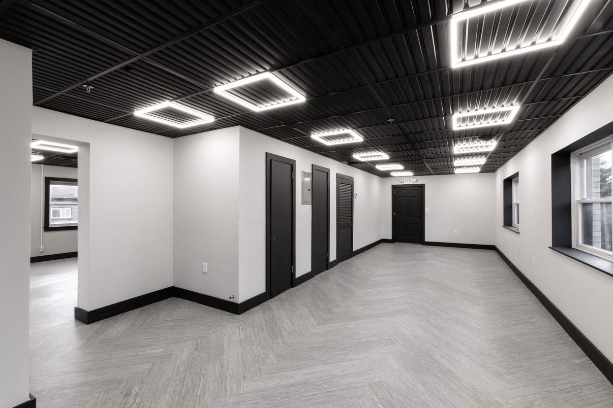 Empty room, Interior, Recessed Lighting, Wooden Ceilings, Wood Texture Flooring