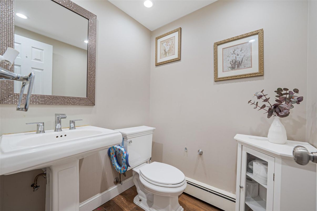Bathroom, Interior, Recessed Lighting, Wood Texture Flooring