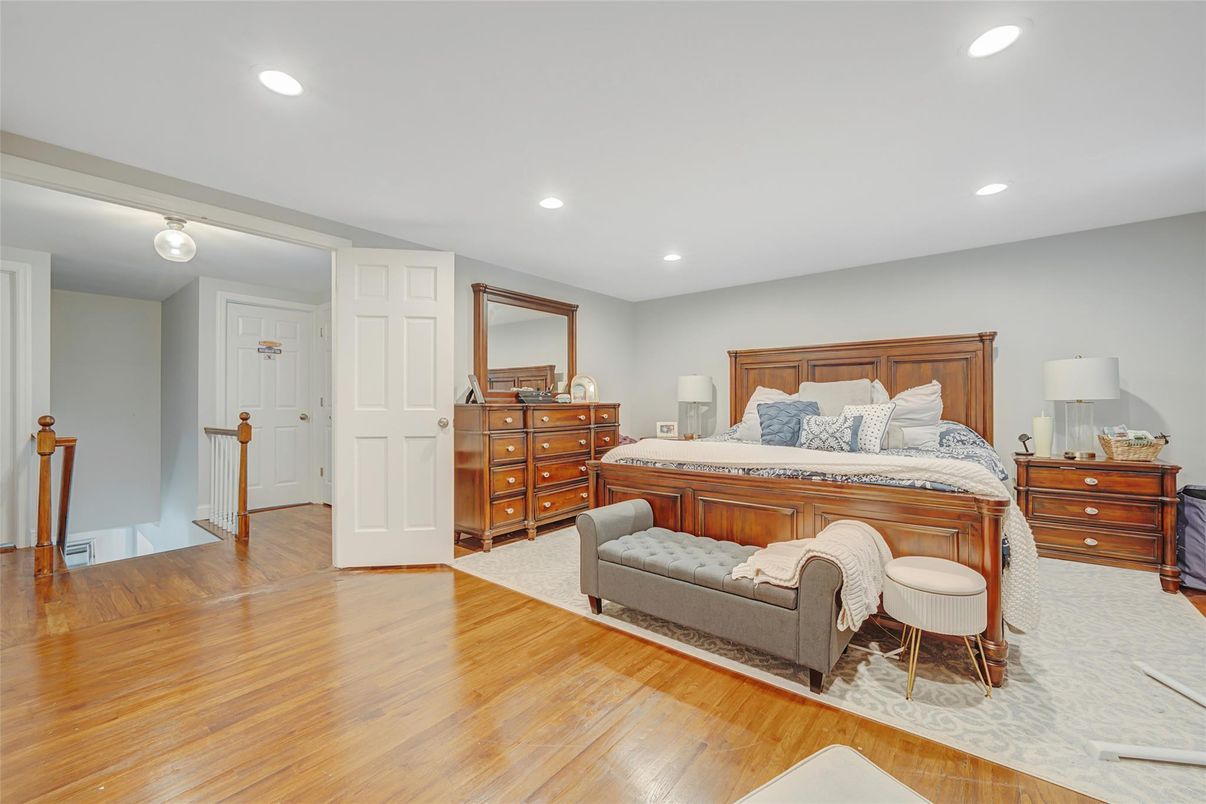 Bedroom, Interior, Recessed Lighting, Wood Texture Flooring