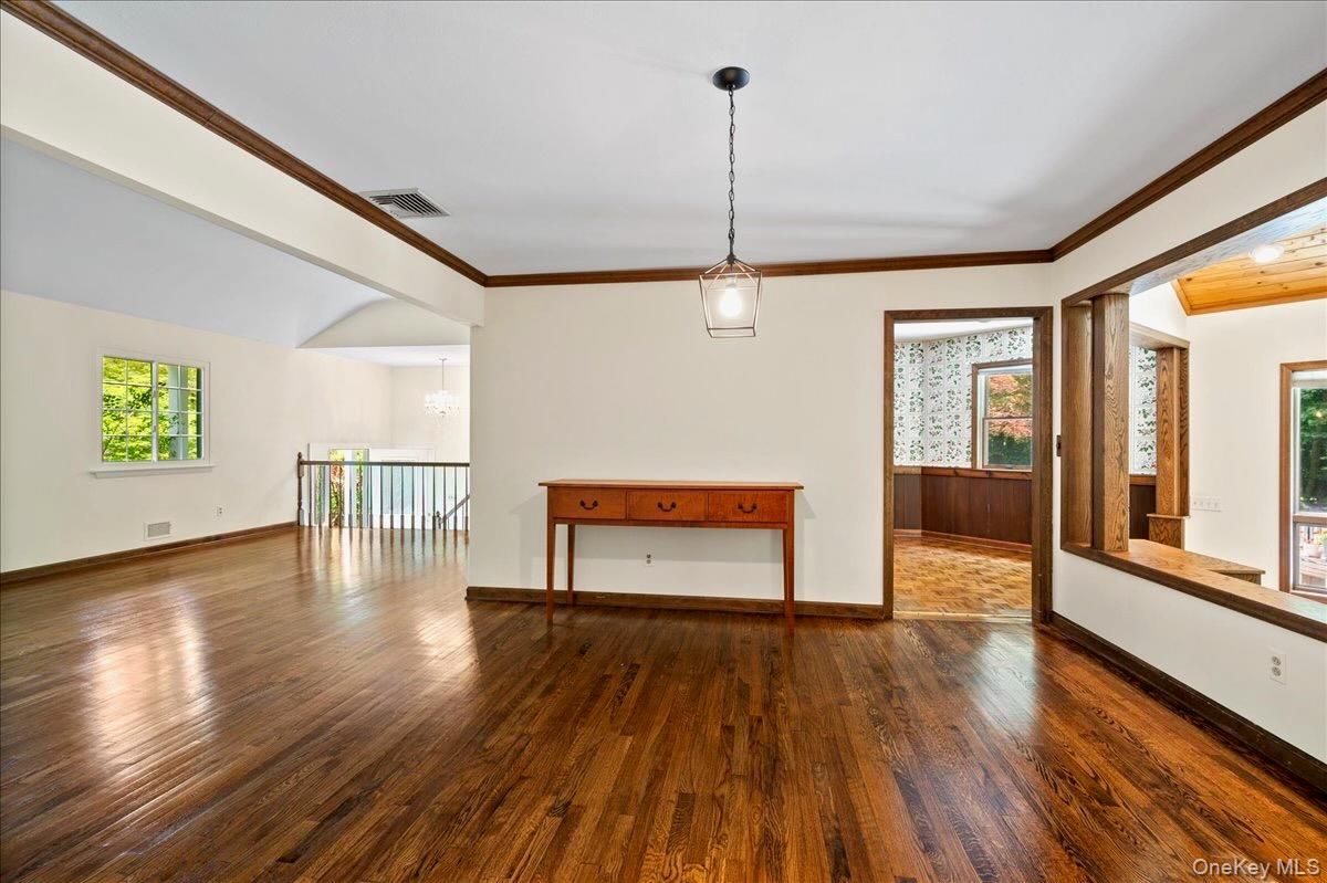 Empty room, Interior, Pendant Lights, Wood Texture Flooring