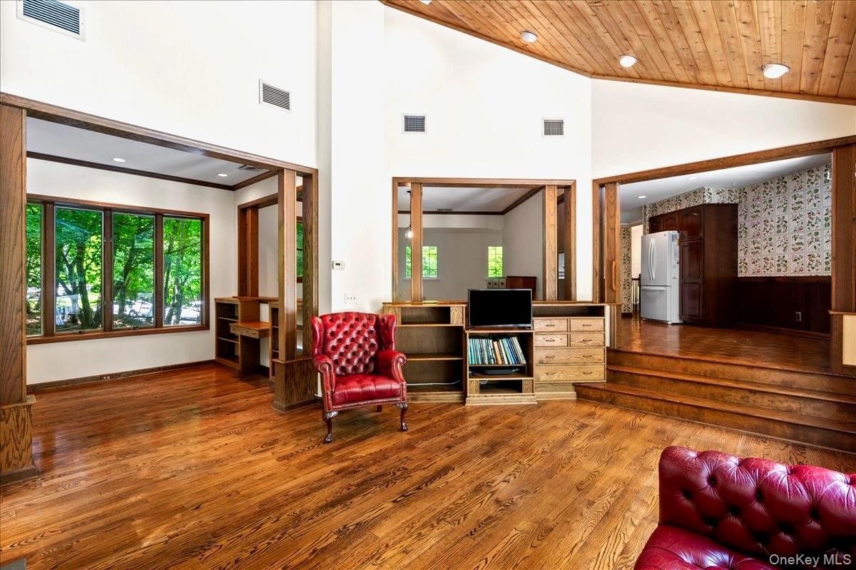 Interior, Recessed Lighting, Wooden Ceilings, Wood Texture Flooring