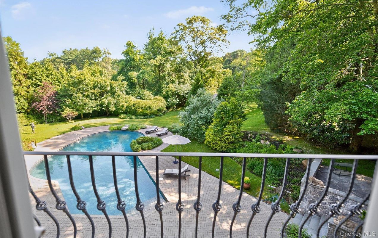Exterior, Pool, Other