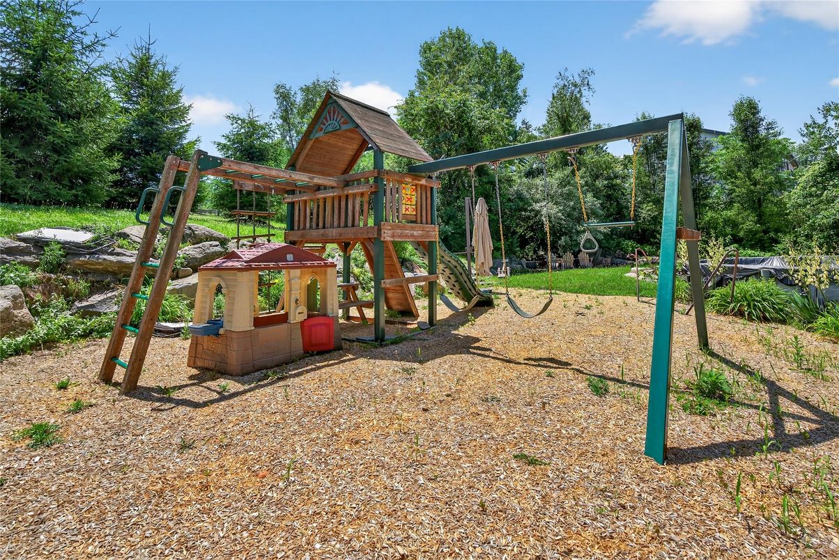 Backyard, Exterior, Playground