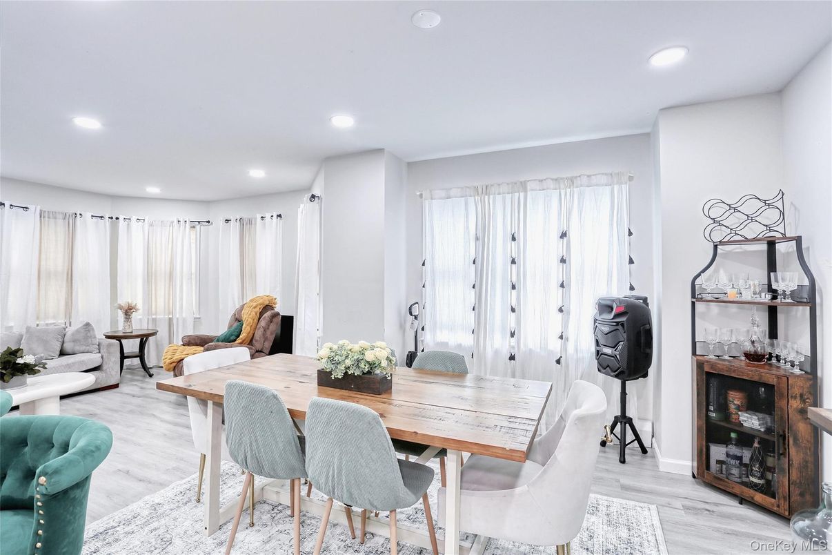 Dining room, Interior, Living room, Recessed Lighting, Wood Texture Flooring