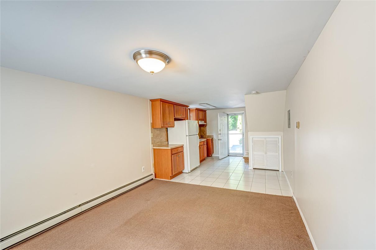 Empty room, Interior, Kitchen