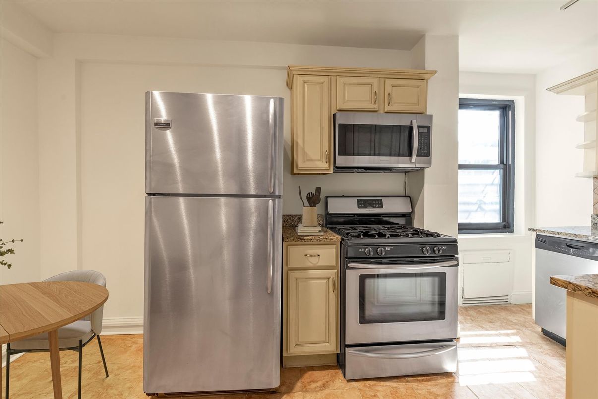 Interior, Kitchen, Stainless Steel Appliances