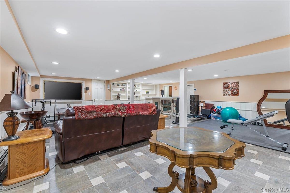 Fitness Equipment, Interior, Living room, Recessed Lighting