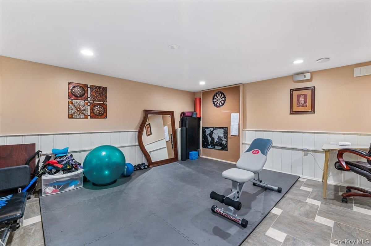 Fitness Equipment, Interior, Recessed Lighting