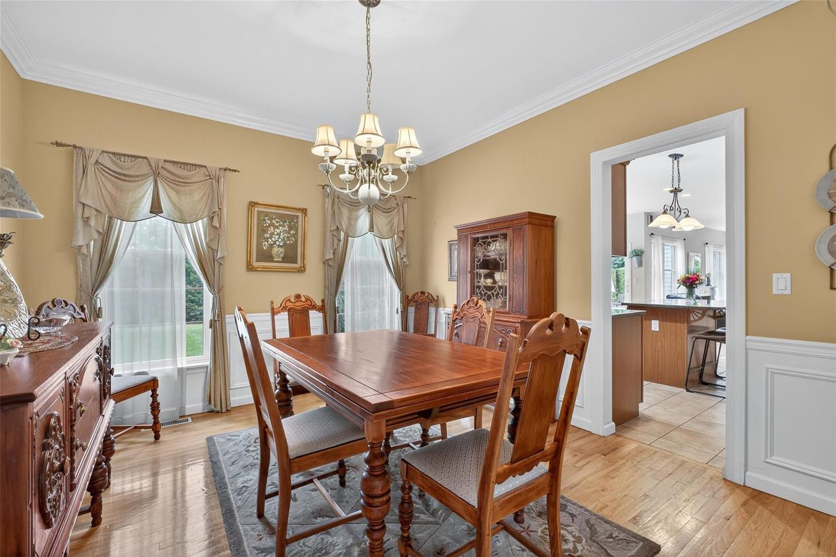 Chandelier, Dining room, Interior, Wood Texture Flooring