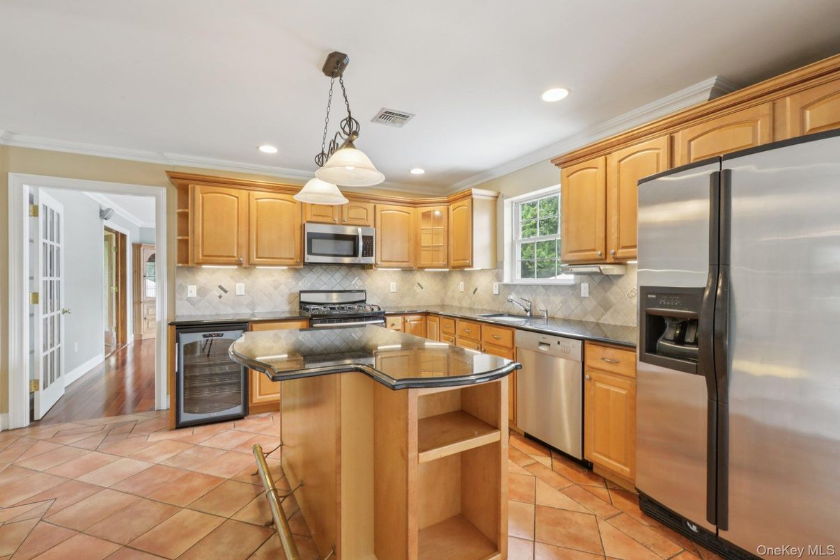 Interior, Kitchen, Pendant Lights, Recessed Lighting, Stainless Steel Appliances