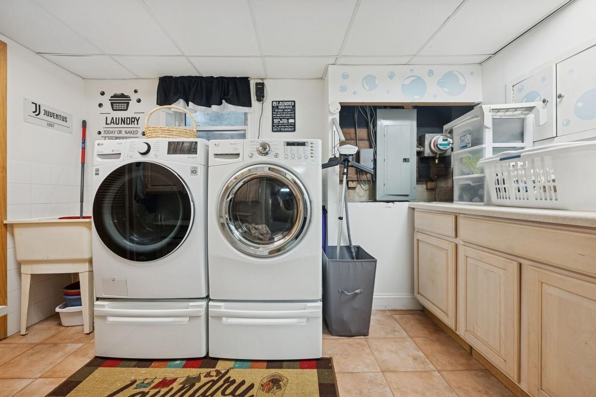 Interior, Washer