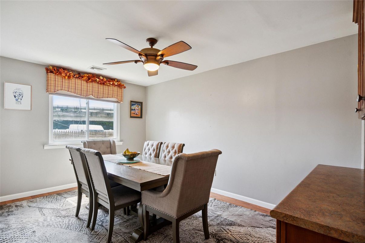 Dining room, Interior