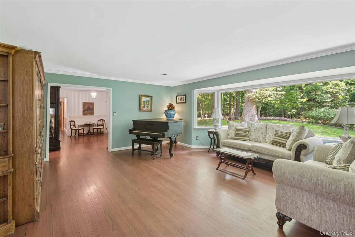 Dining room, Interior, Living room, Piano, Wood Texture Flooring