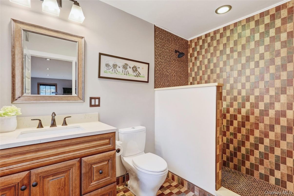 Bathroom, Interior, Recessed Lighting