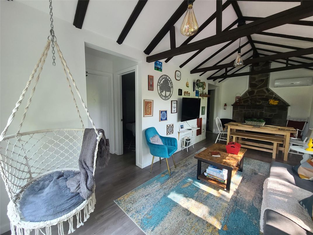 Interior, Living room, Pendant Lights, Wooden Beams, Wood Texture Flooring
