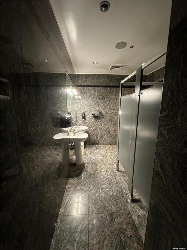 Bathroom, Elevator, Interior, Recessed Lighting