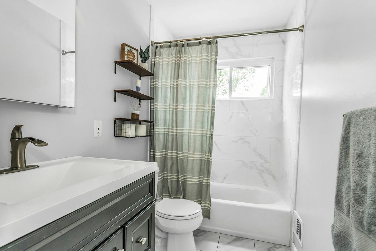 Bathroom, Interior, Marble, Marble Walls