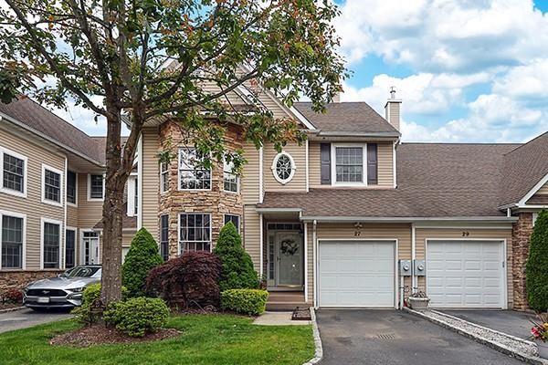 Attached, Exterior, Facade, Cape Cod