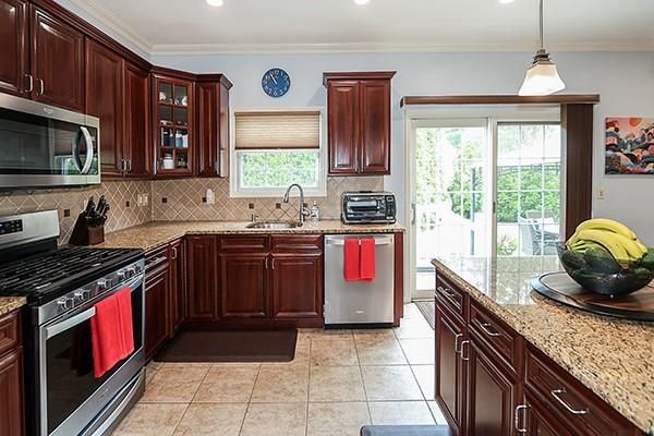 Interior, Kitchen, Pendant Lights, Recessed Lighting, Stainless Steel Appliances