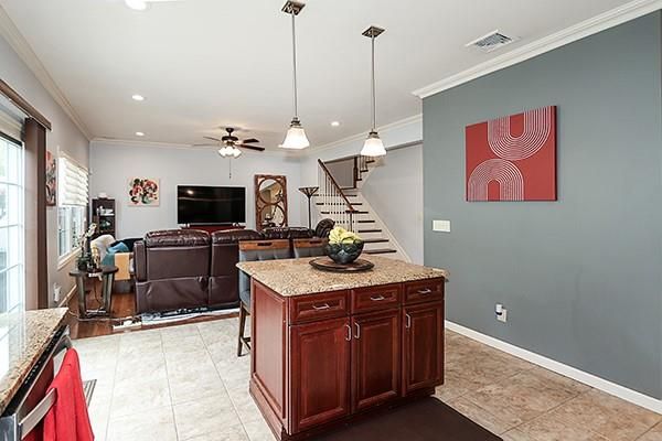 Interior, Living room, Pendant Lights, Recessed Lighting