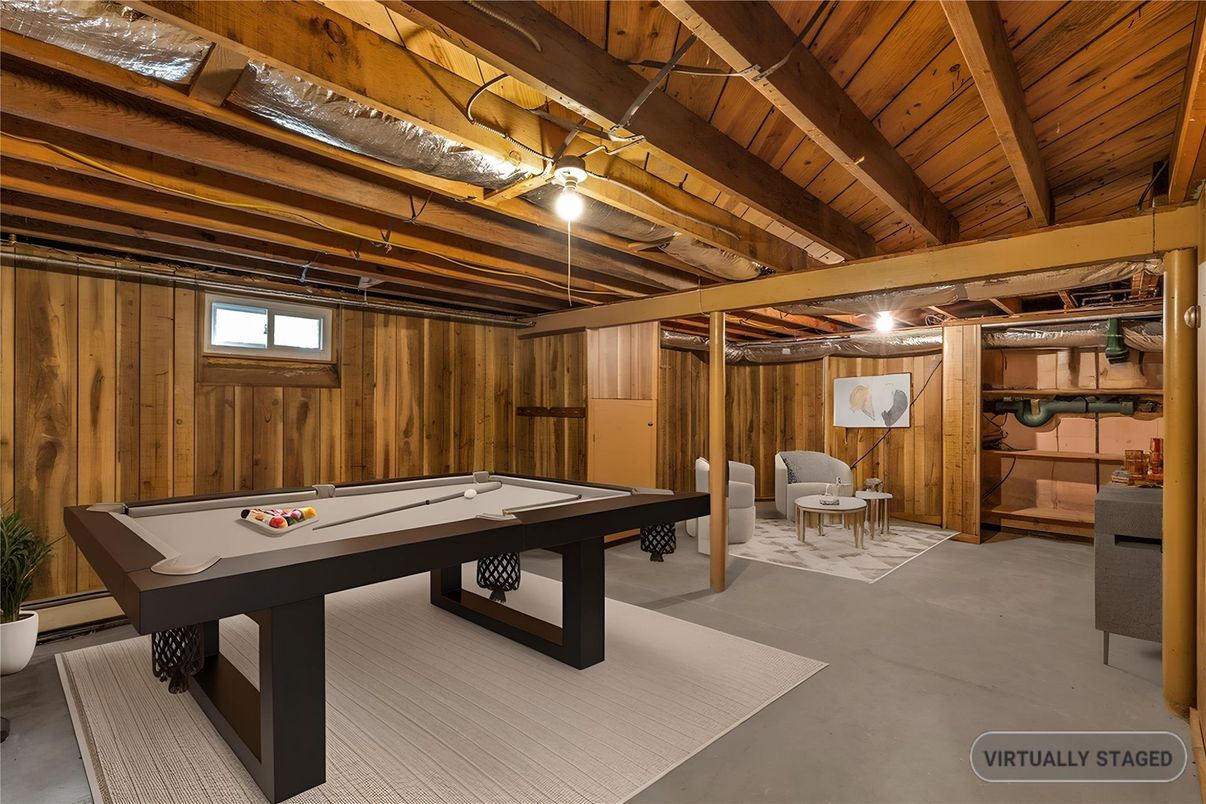 Billiard Table, Game Room, Interior, Wooden Beams, Wooden Ceilings, Wooden Walls