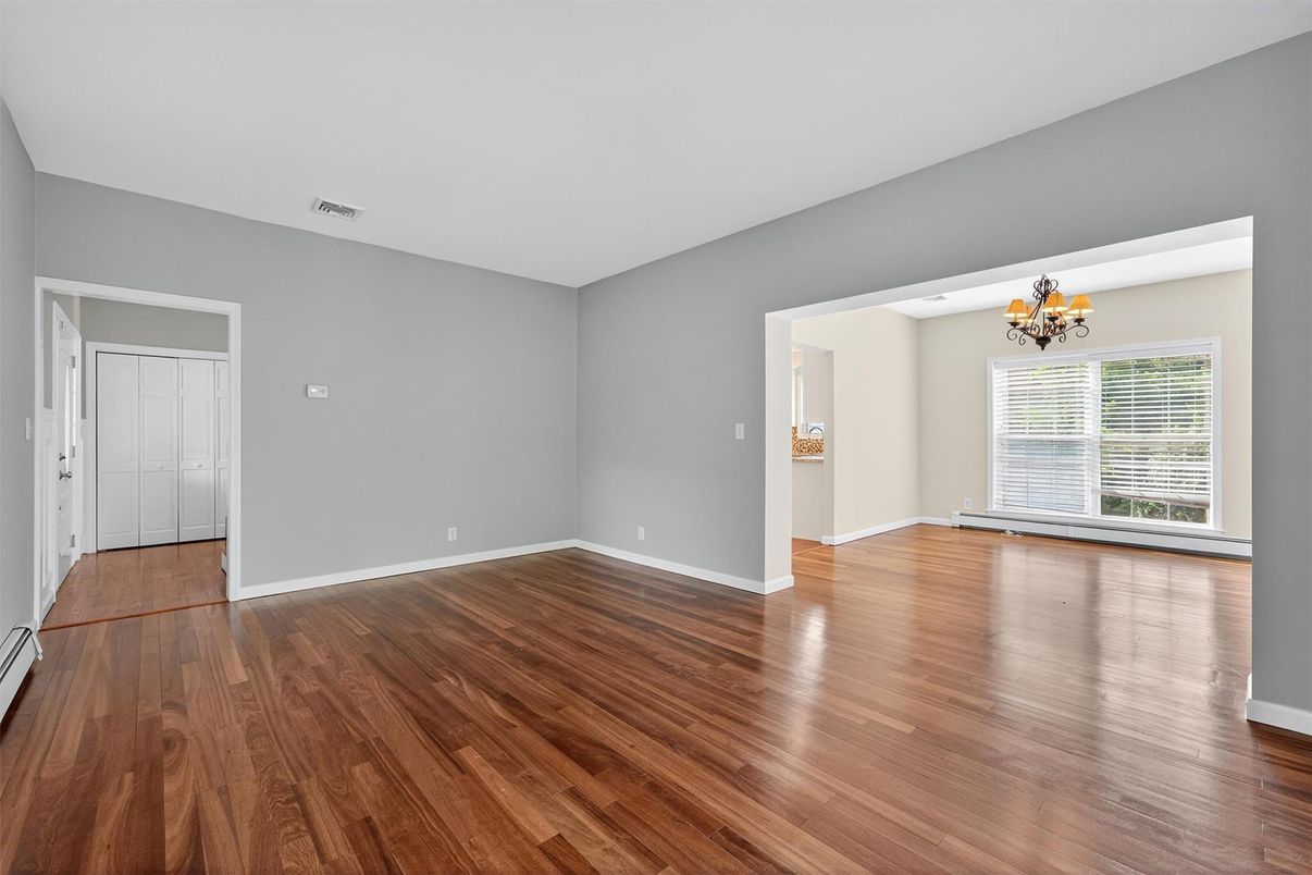 Chandelier, Empty room, Interior, Wood Texture Flooring