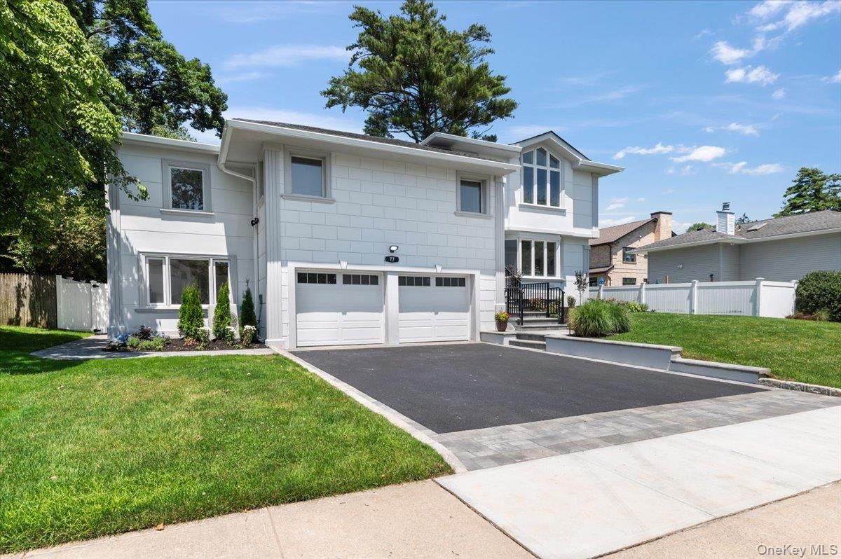 Attached, Exterior, Facade, Raised Ranch