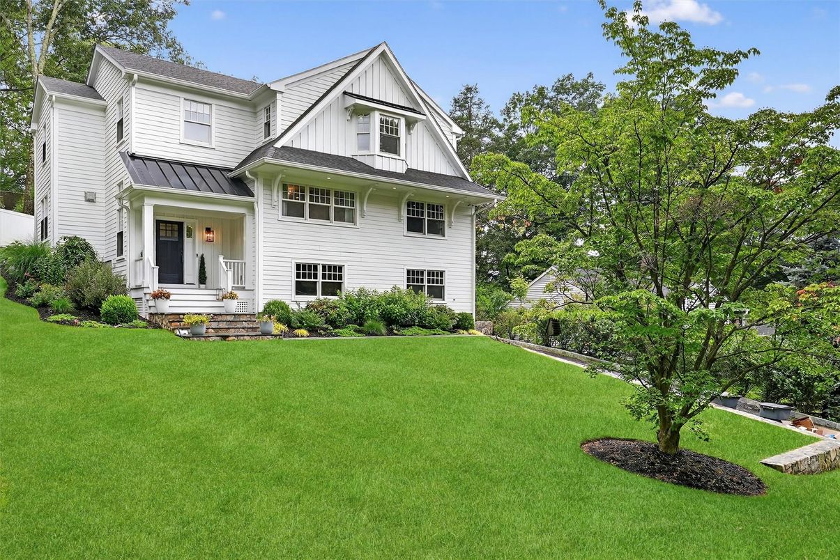 Backyard, Exterior, Facade, Farmhouse