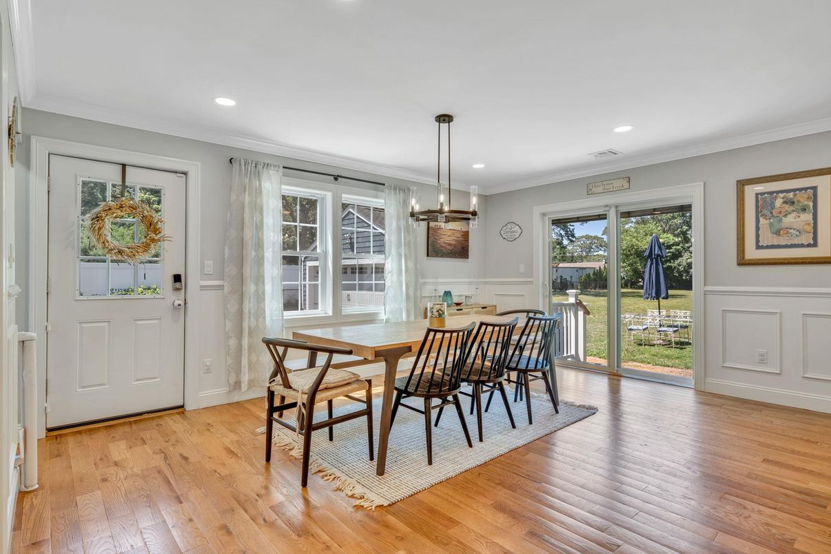 Dining room, Interior, Pendant Lights, Recessed Lighting, Wood Texture Flooring