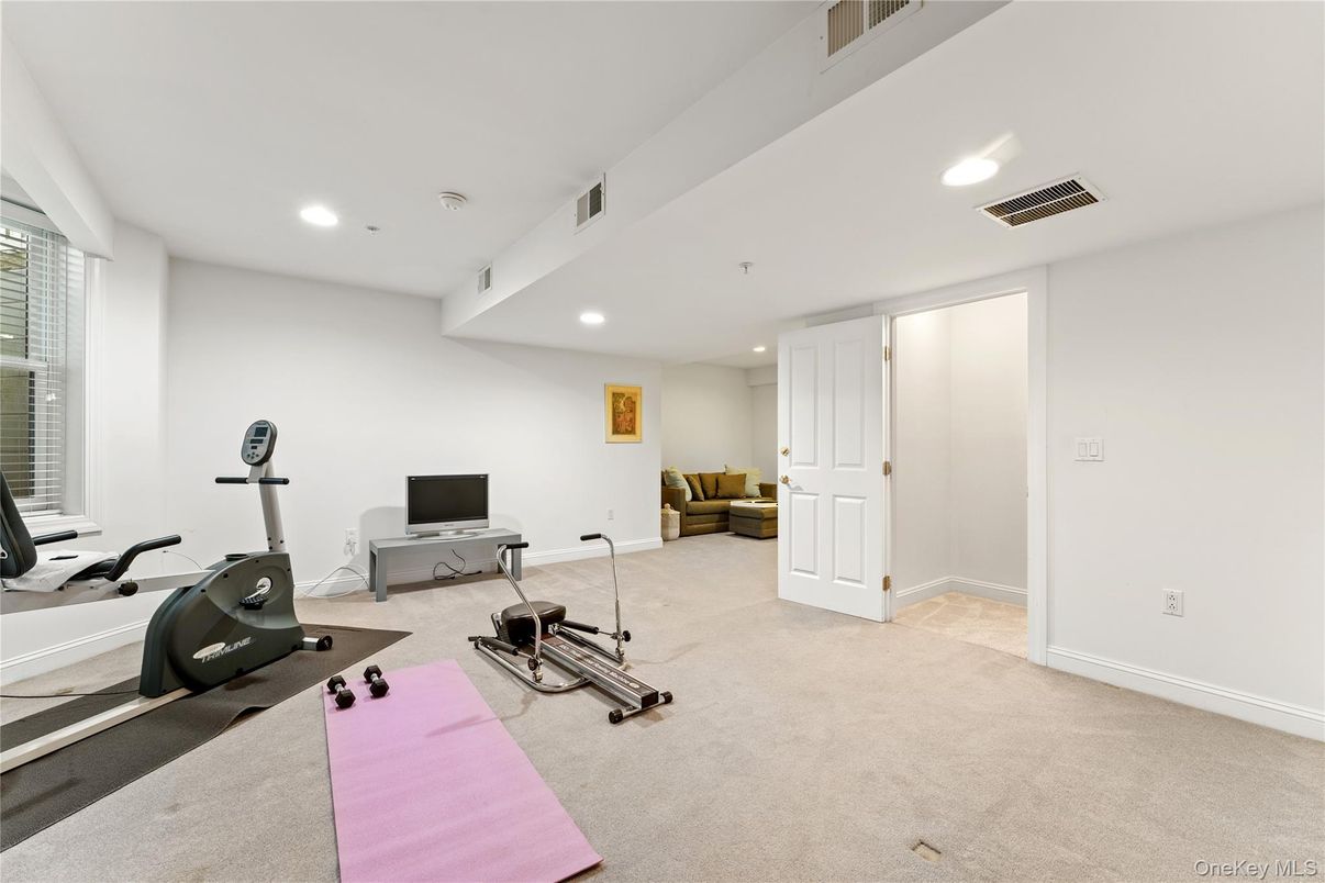 Fitness Equipment, Interior, Recessed Lighting