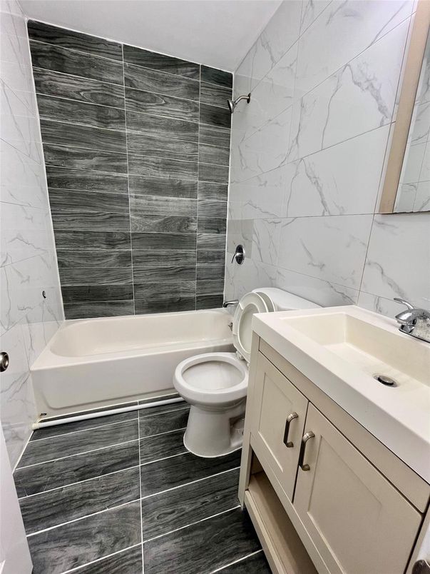 Bathroom, Interior, Marble Walls