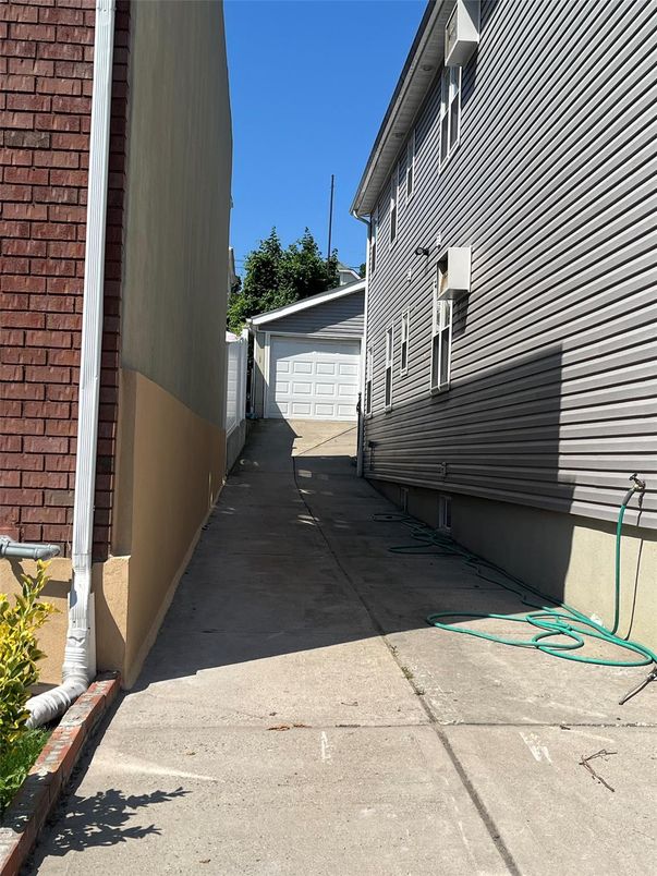 Detached Garage, Exterior