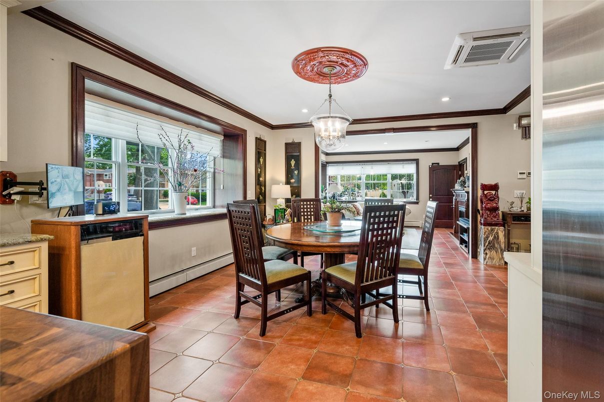 Chandelier, Dining room, Interior, Recessed Lighting