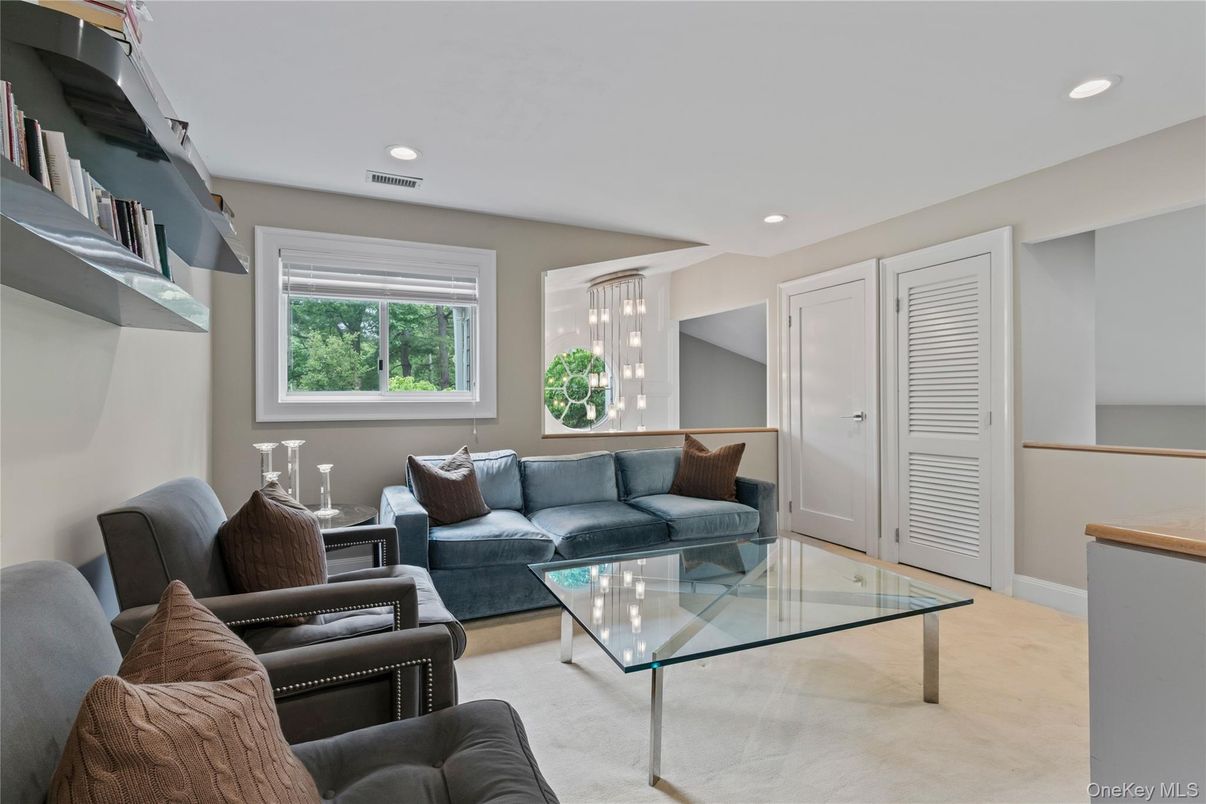 Interior, Living room, Pendant Lights, Recessed Lighting
