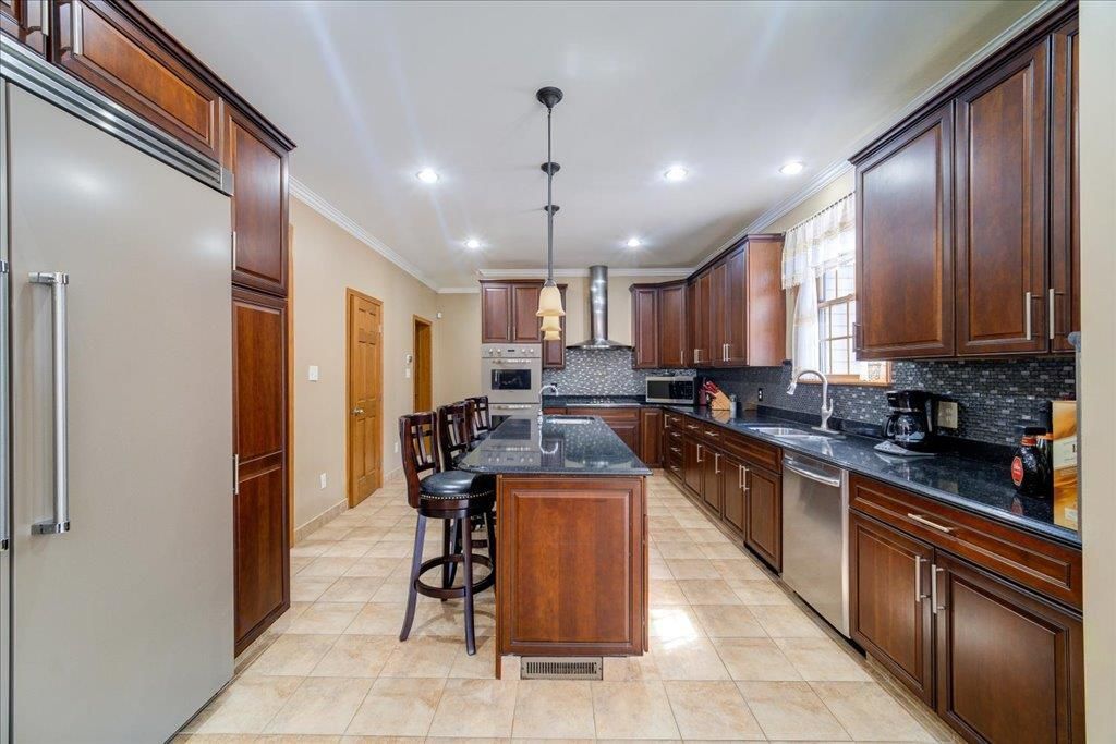 Interior, Kitchen, Pendant Lights, Recessed Lighting, Stainless Steel Appliances